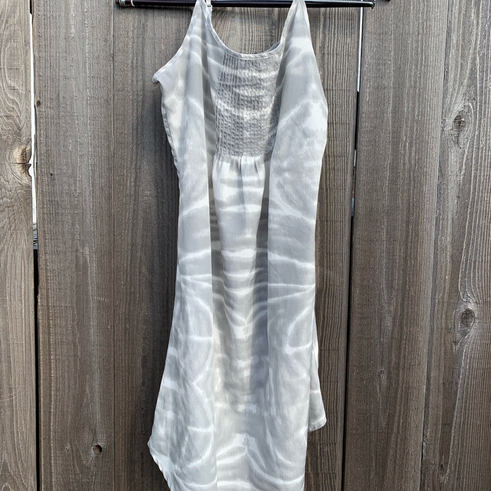 Hurley gray and white tie-dye summer dress